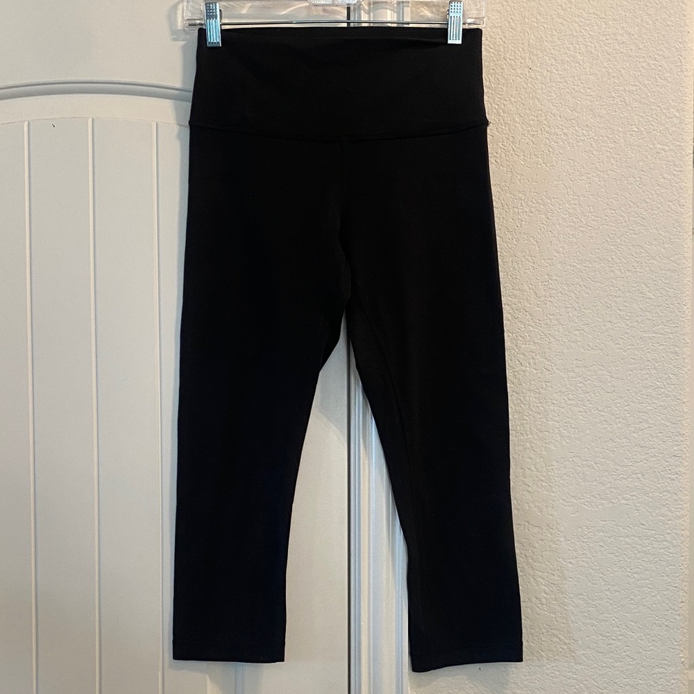 LULULEMON Black Capri Leggings, Sz 8
